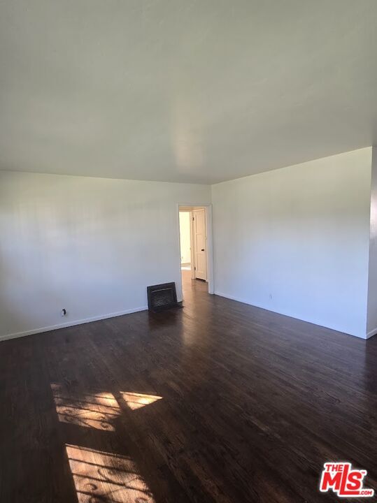 Building Photo - 3311 1/2 W 78th St