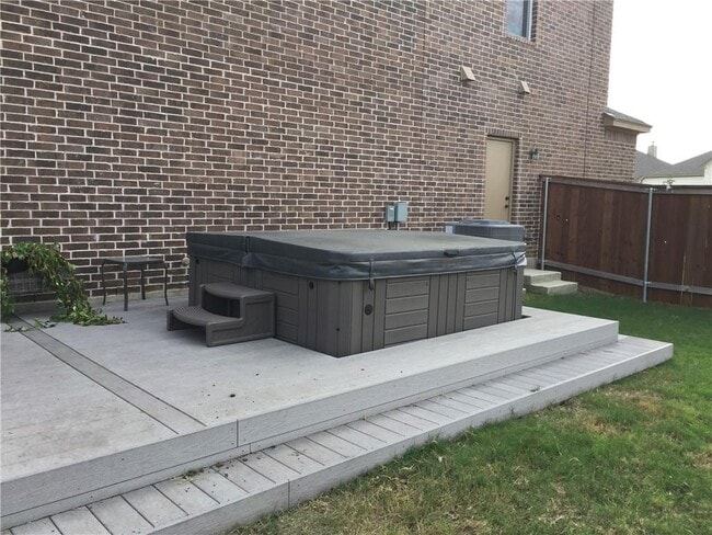 Building Photo - 1636 Bovina Dr