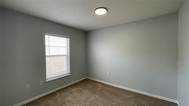 Building Photo - 205 Jocelyn Dr
