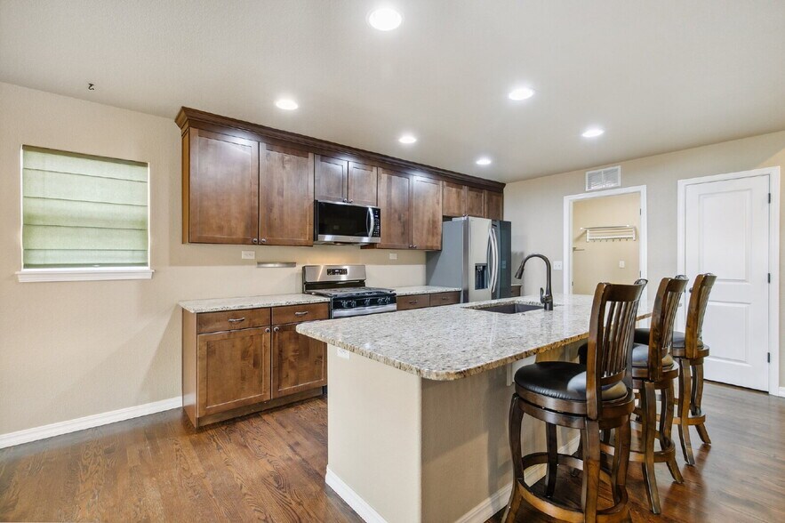 Building Photo - Stylish Cordera Ranch with Finished Baseme...