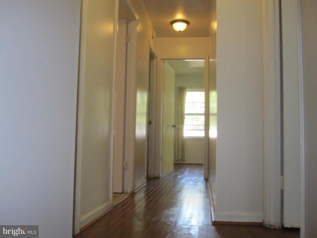 Building Photo - 7805 Ivymount Terrace