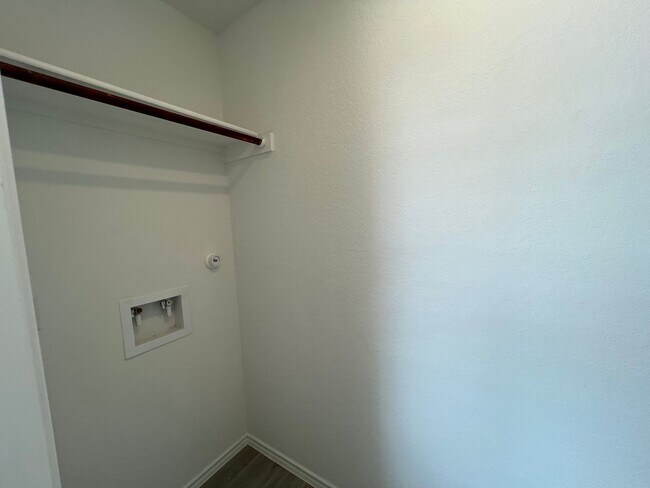 Building Photo - Charming 3/2 Home in Navarro Ranch