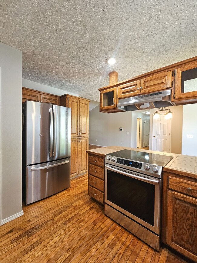 Building Photo - 1257 W Bridgewood Pl
