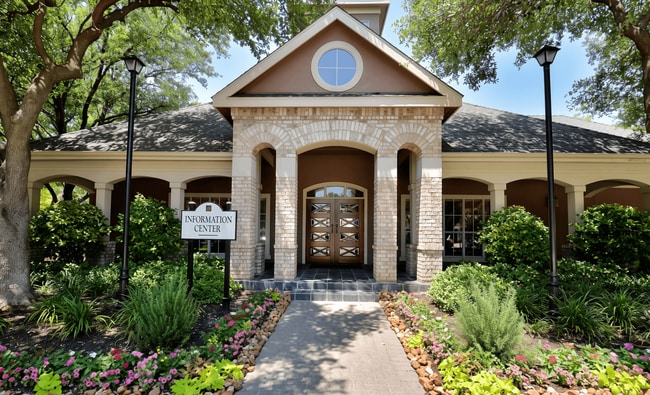 Building Photo - Bentley Place Apartments