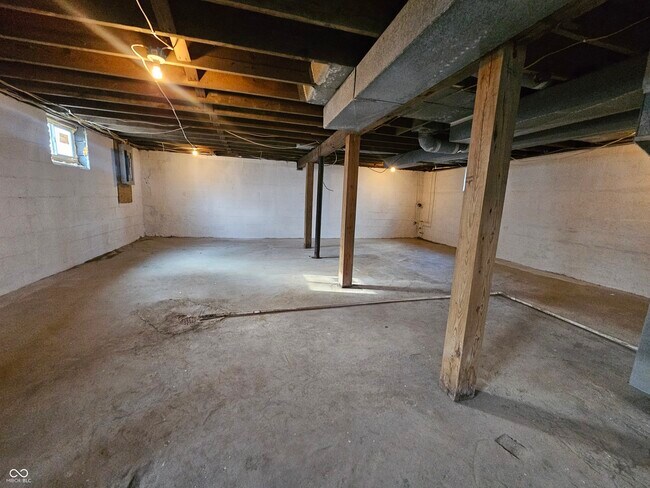 Building Photo - 1728 Noble St