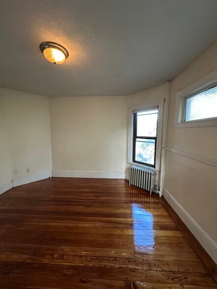 Building Photo - 15 Cushman Rd