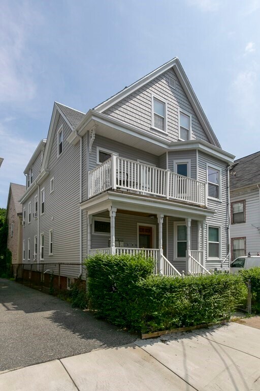 Building Photo - 67 Avon St