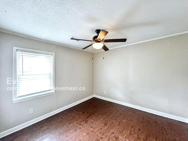Building Photo - 4911 Buford Ave