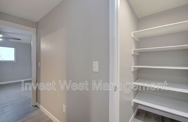 Building Photo - 224 NW 12th Ave