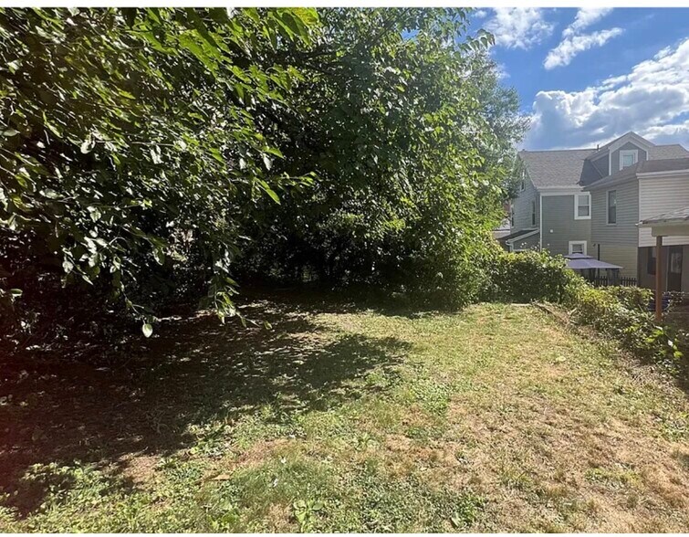 Building Photo - 1425 Methyl St