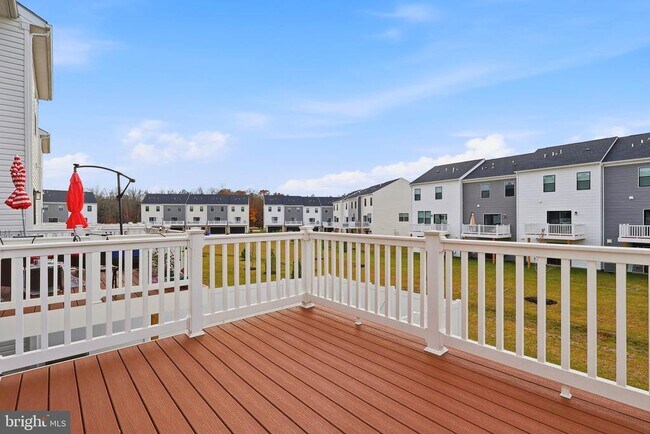 Building Photo - 369 Soft Rush Ln