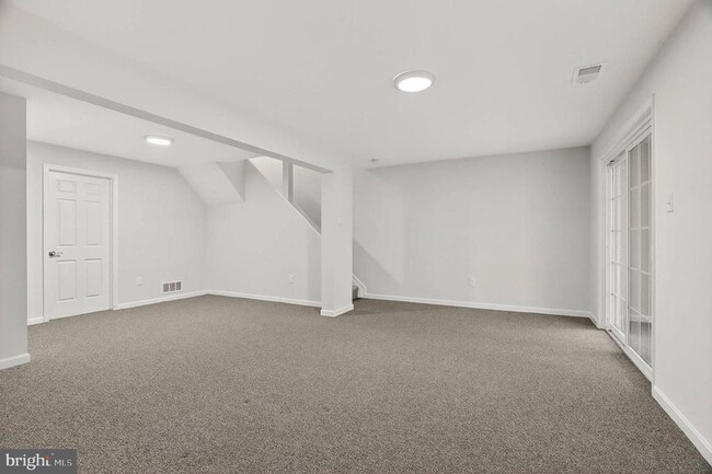 Building Photo - 8772 Manahan Dr