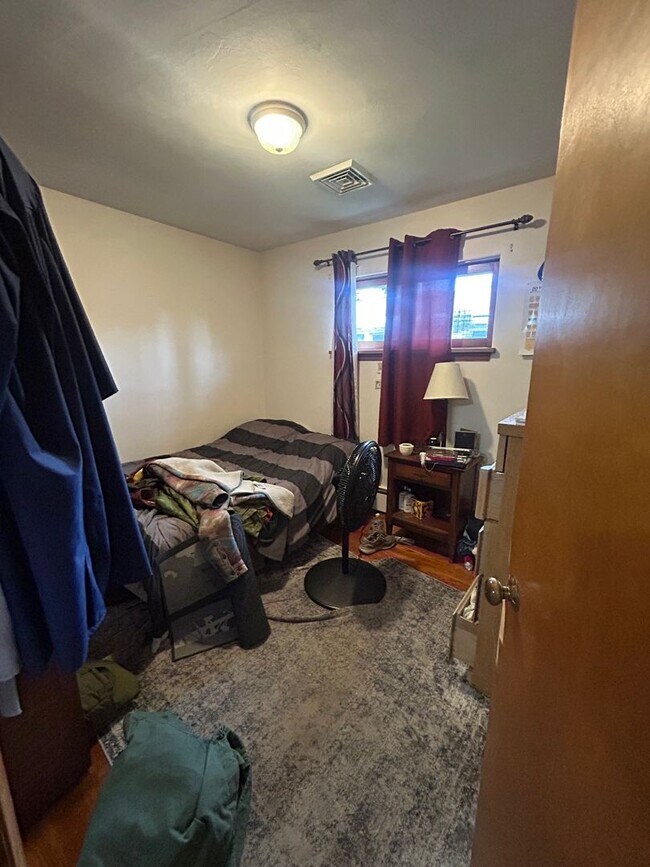 Building Photo - Charming Downtown State College Ranch Home Available August 2026