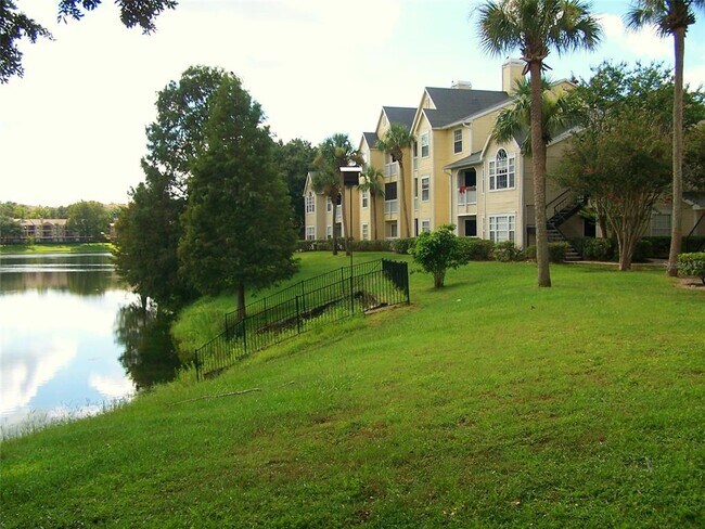 Building Photo - 1037 S Hiawassee Rd