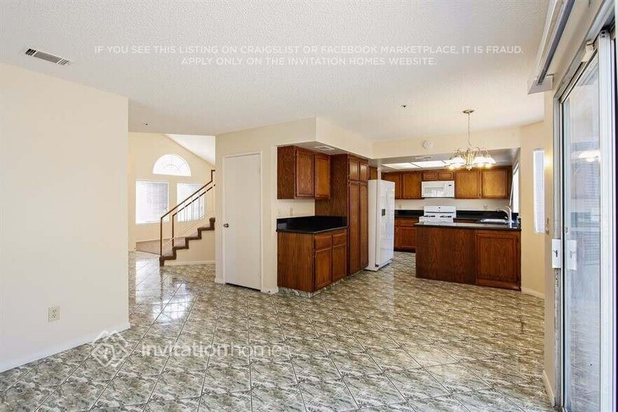 Building Photo - 18274 Montgomery Ave