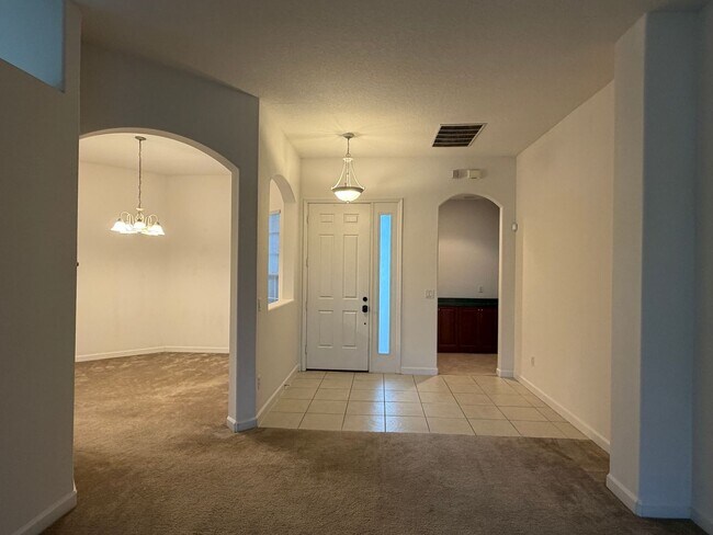 Building Photo - 3205 Brookfield Dr