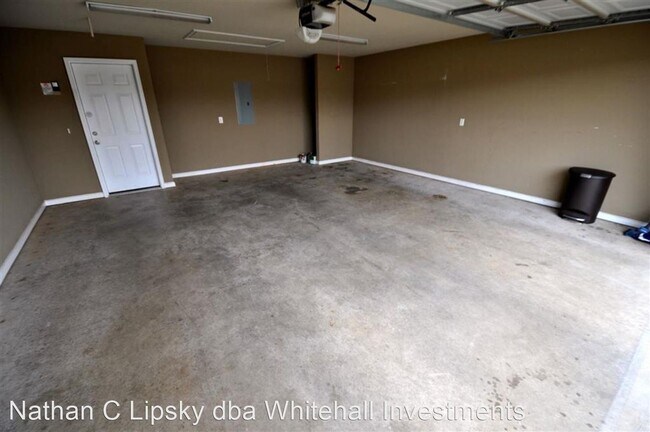 Building Photo - 3 br, 2 bath House - 732 White Dove