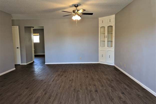 Building Photo - 2330 Blossom Dr