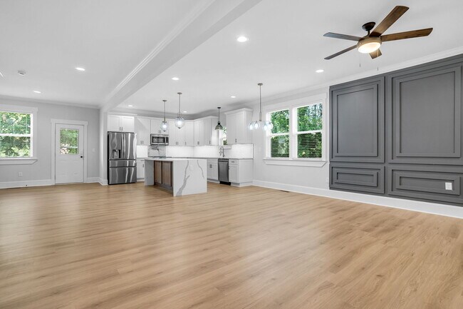 Building Photo - 108 Averill St