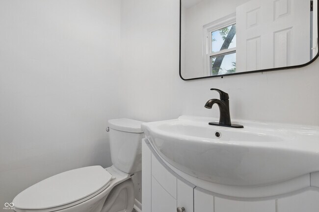 Building Photo - 1116 Heatherwood Dr