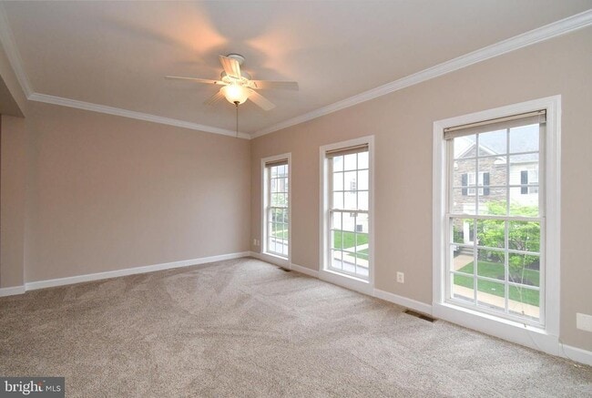 Building Photo - 2304 Lennon Ln