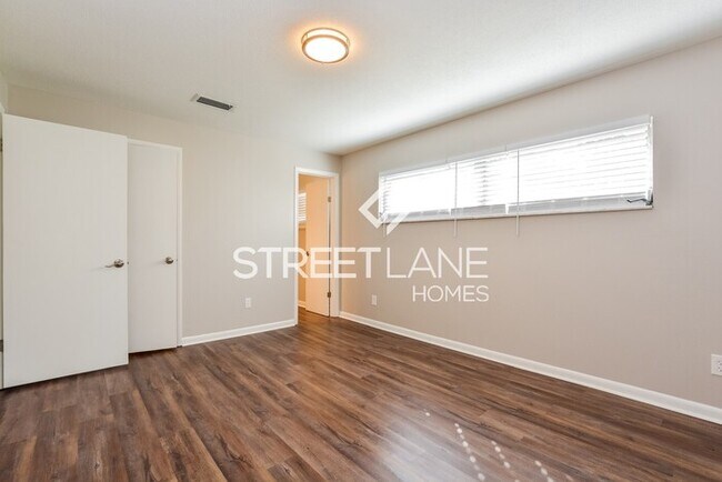 Building Photo - NOW OFFERING FIRST 2 FULL MONTH FREE OR A ...