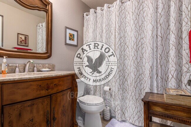 Building Photo - 9708 E Vía Linda