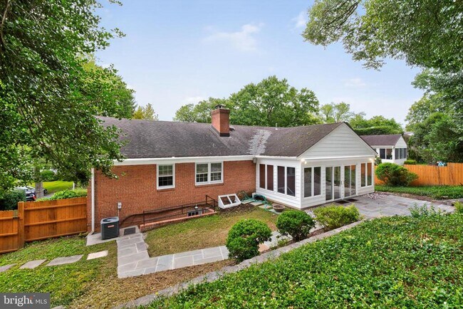 Building Photo - 5510 Christy Dr