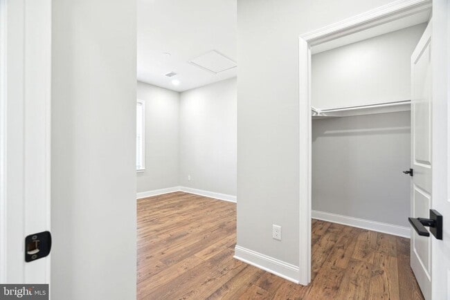 Building Photo - 48 Evergreen Ln