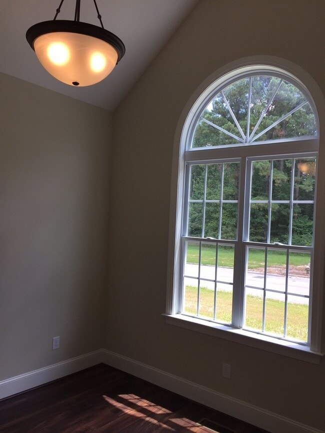 Building Photo - 4812 Jamestown Dr NW
