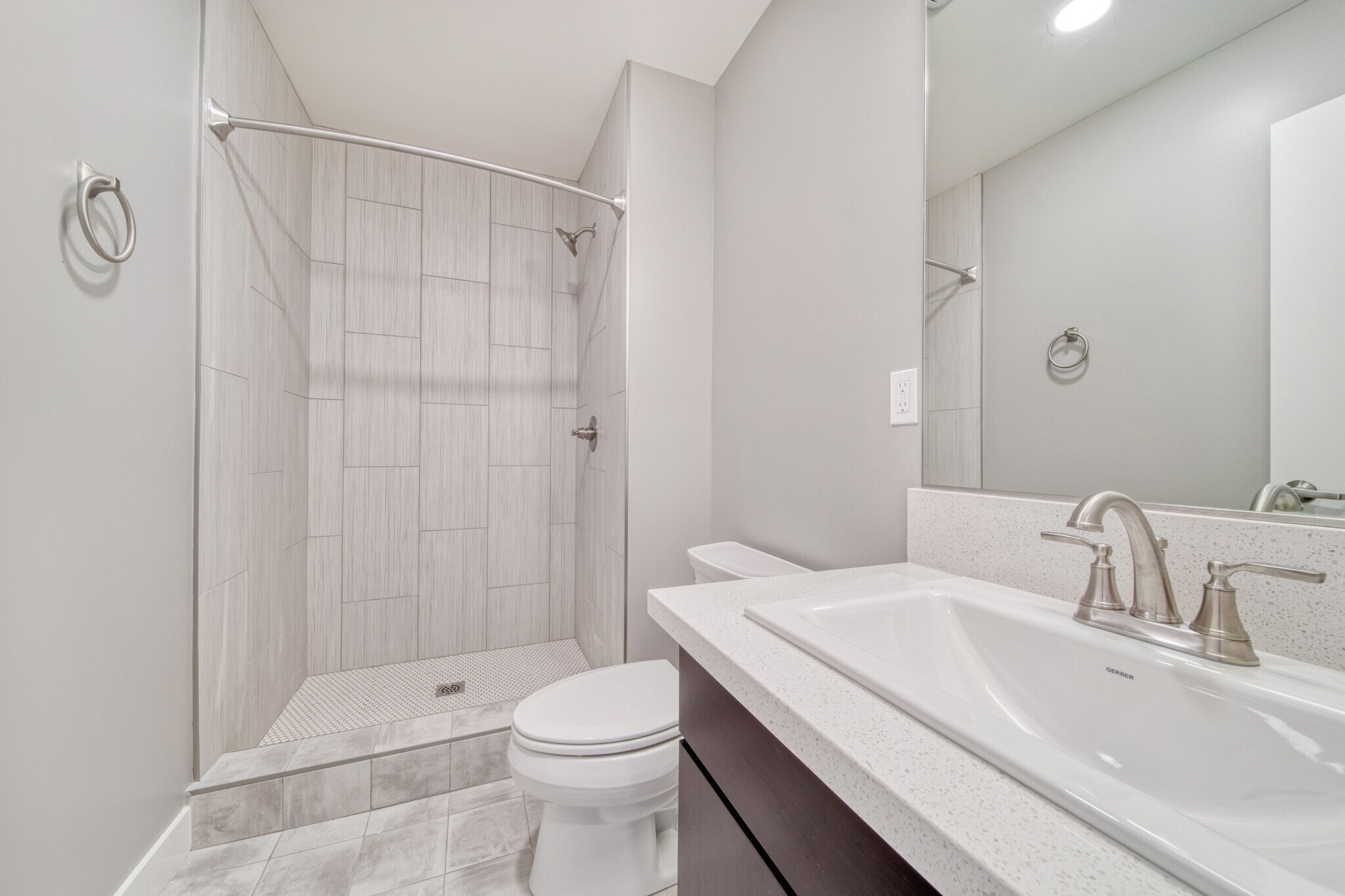 Building Photo - 2267 Springfield Dr