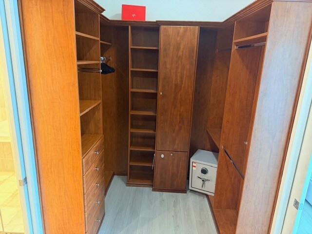 Building Photo - 150 E Robinson St