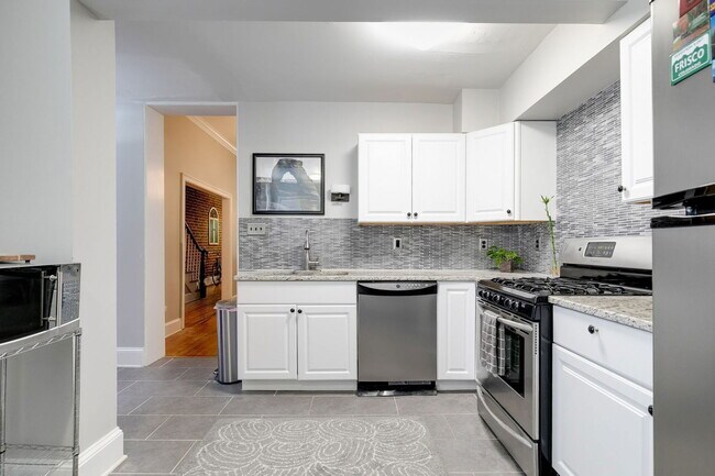 Building Photo - 317 W Marshall St