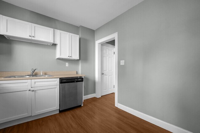 Building Photo - Hudson St