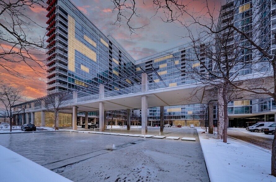 Building Photo - 9655 Woods Dr