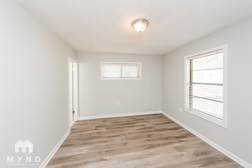 Building Photo - 6903 Ash Hill Ln
