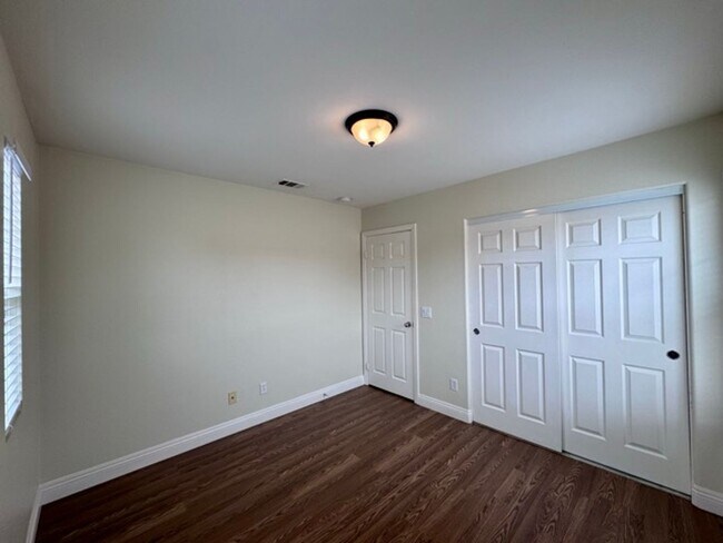 Building Photo - 4 bedroom Tierra Shores home for LEASE in ...