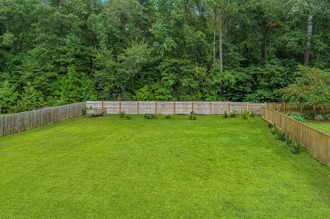 Building Photo - 2808 Ortega Dr