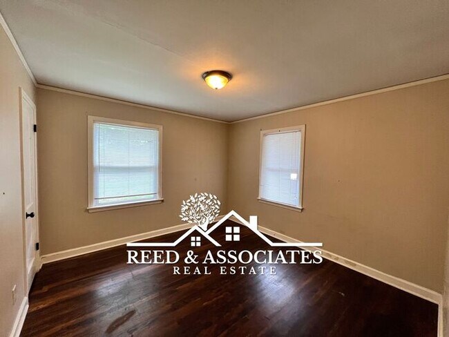 Building Photo - 3 Bedroom in Whitehaven!