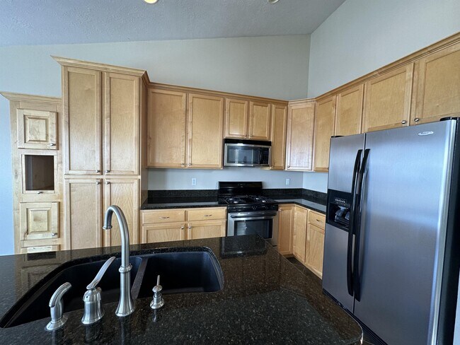 Building Photo - 113 Manilla Dr