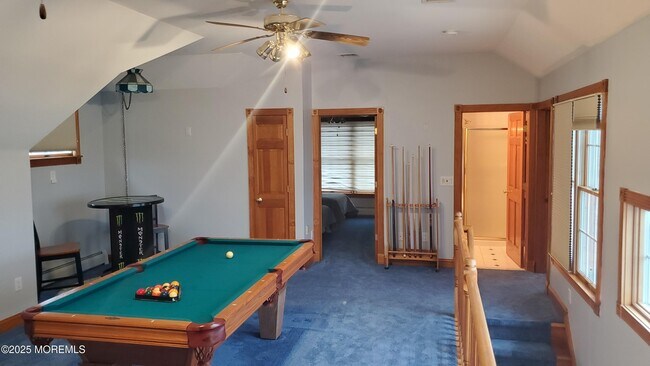 Building Photo - 203 Carmel Dr
