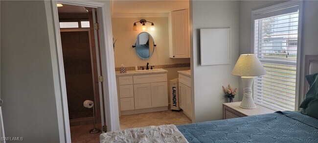 Building Photo - 4700 Tahiti Dr