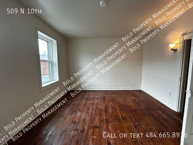 Building Photo - 509 N 10th-