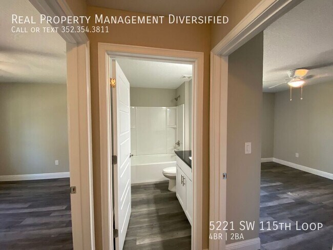 Building Photo - 5221 SW 115th Loop