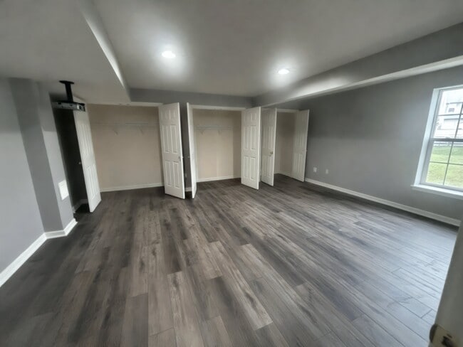 Building Photo - 15024 Burgandine Ave