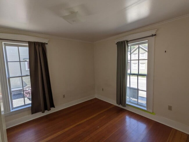 Building Photo - 37 St Paul St