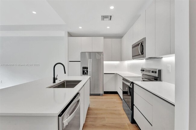 Building Photo - 1563 NW 94th Ave