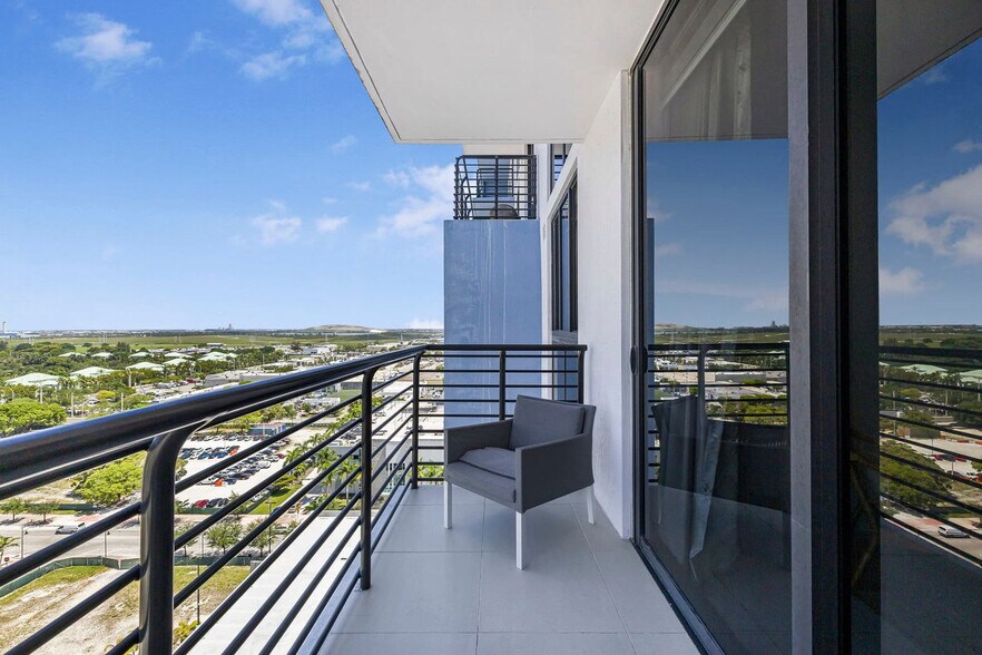 Building Photo - 5350 NW 84th Ave