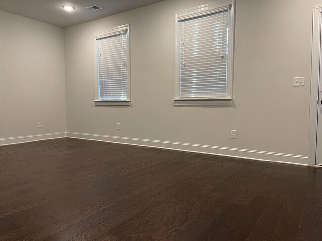 Building Photo - 713 Avondale Creek Dr.