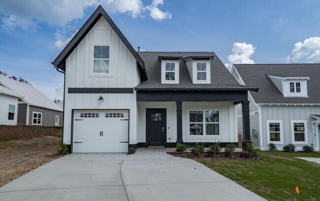 Primary Photo - Primary bedroom on main level with bonus l...